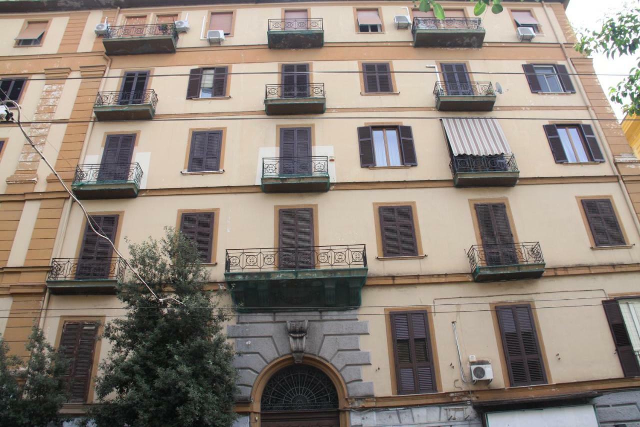 B&B Le Porte Di Napoli Екстериор снимка