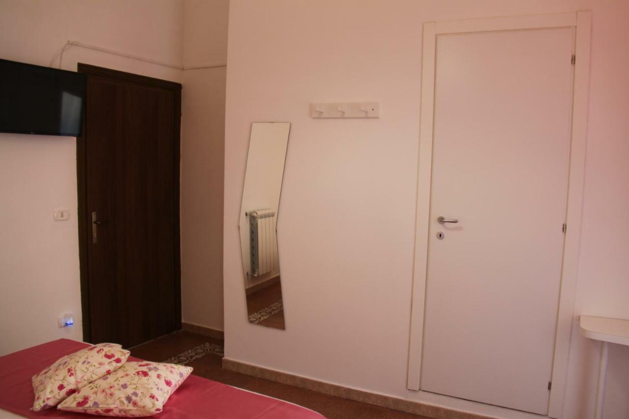 B&B Le Porte Di Napoli Екстериор снимка
