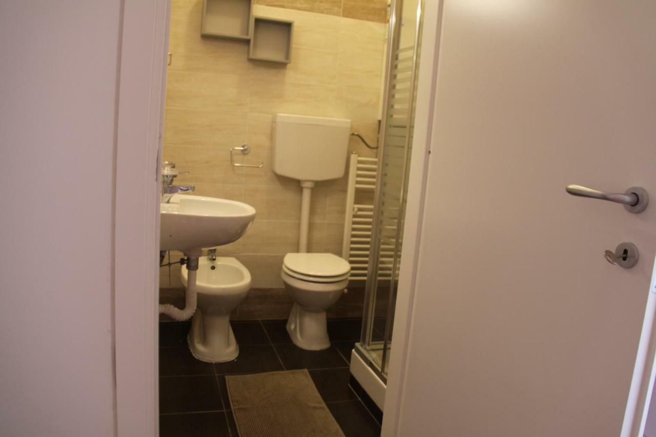 B&B Le Porte Di Napoli Екстериор снимка
