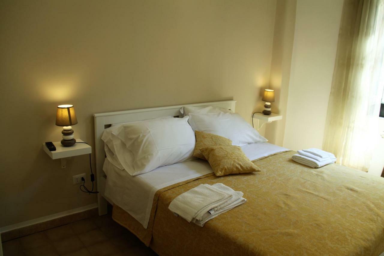 B&B Le Porte Di Napoli Екстериор снимка